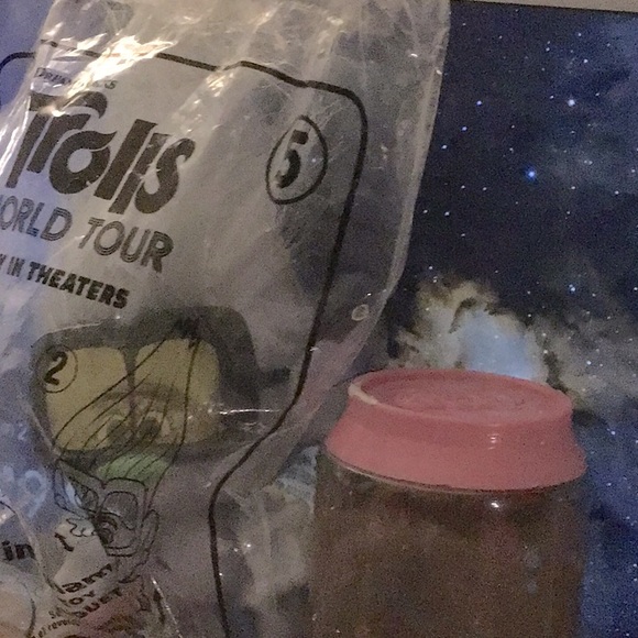 McDonald’s trolls world tour tiny diamond recommended for children 3 and over - Picture 1 of 2